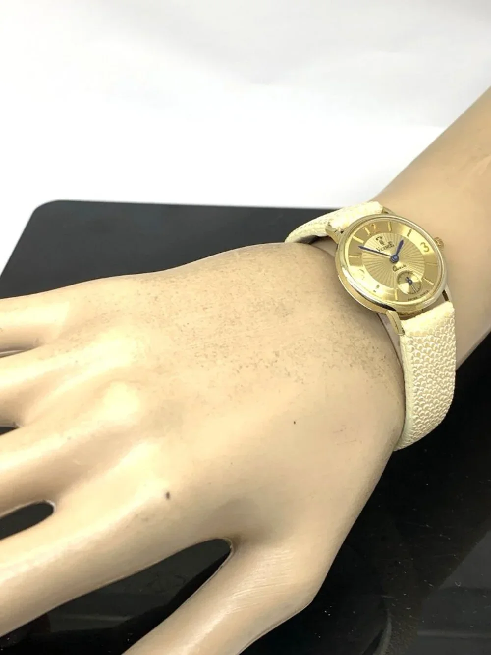 Vicence Women's Watch Swiss Quartz 14K Yellow Gold Case Leather Strap 26mm